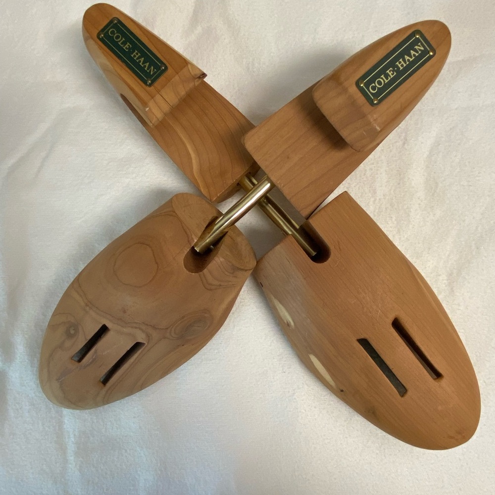 COLE HAAN Men’s Shoe Stretcher 👞